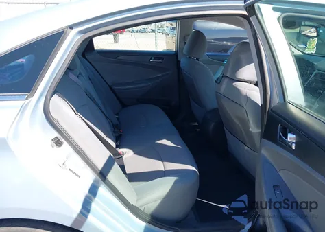 2013 Hyundai Sonata Gls z USA, uszkodzony, nr VIN 5NPEB4AC0DH636779